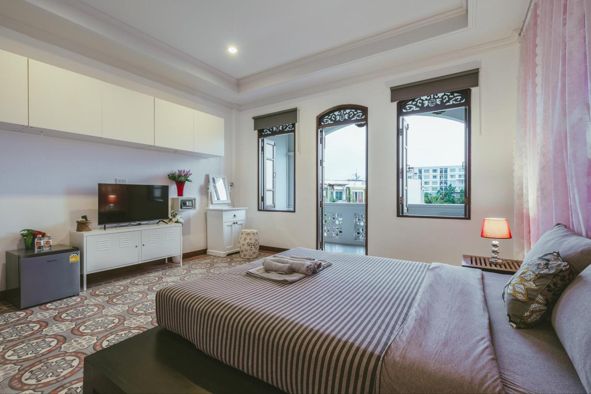 Botan Boutique Hotel Patong Exterior foto